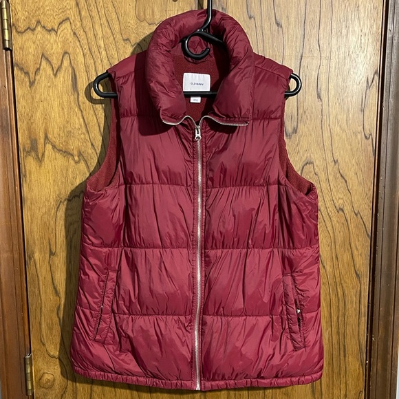 Old navy puffer vest. Wine color. Sz large. - Picture 1 of 1
